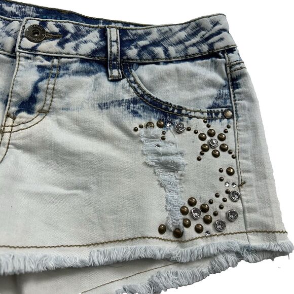 L'Amour by Nanette Lapore Denim Shorts Jr Size 7 Acid Wash Studded Embellished - Picture 3 of 9